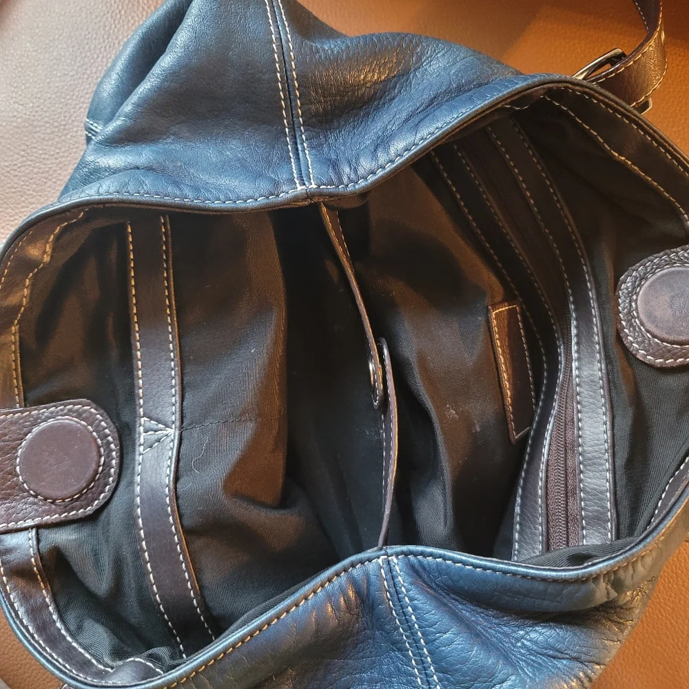 Navy Handbag - Picture 3 of 3
